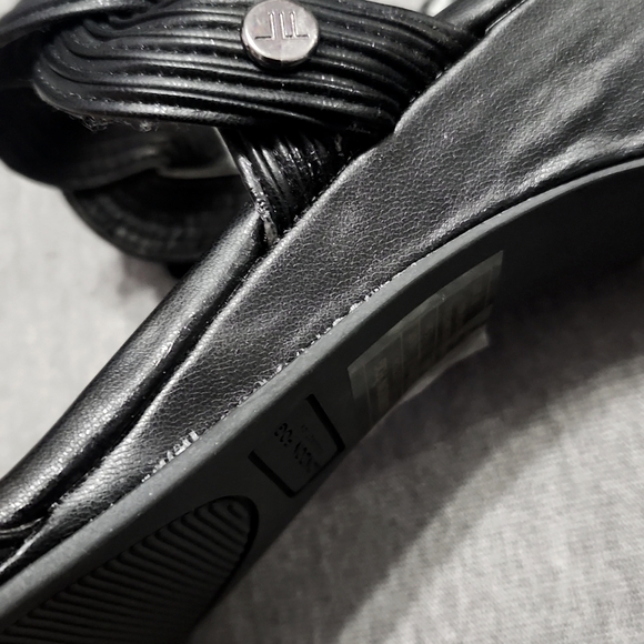 LONDON FOG Cally Vegan Faux Leather Black Kitten Heels Sandals Slippers Shoes - Picture 16 of 16